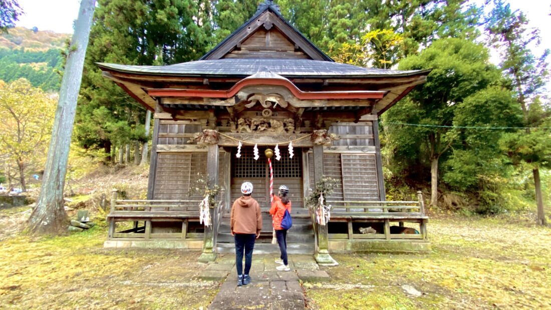 Fall Cycling Route in Uenomura: Nippa Shrine