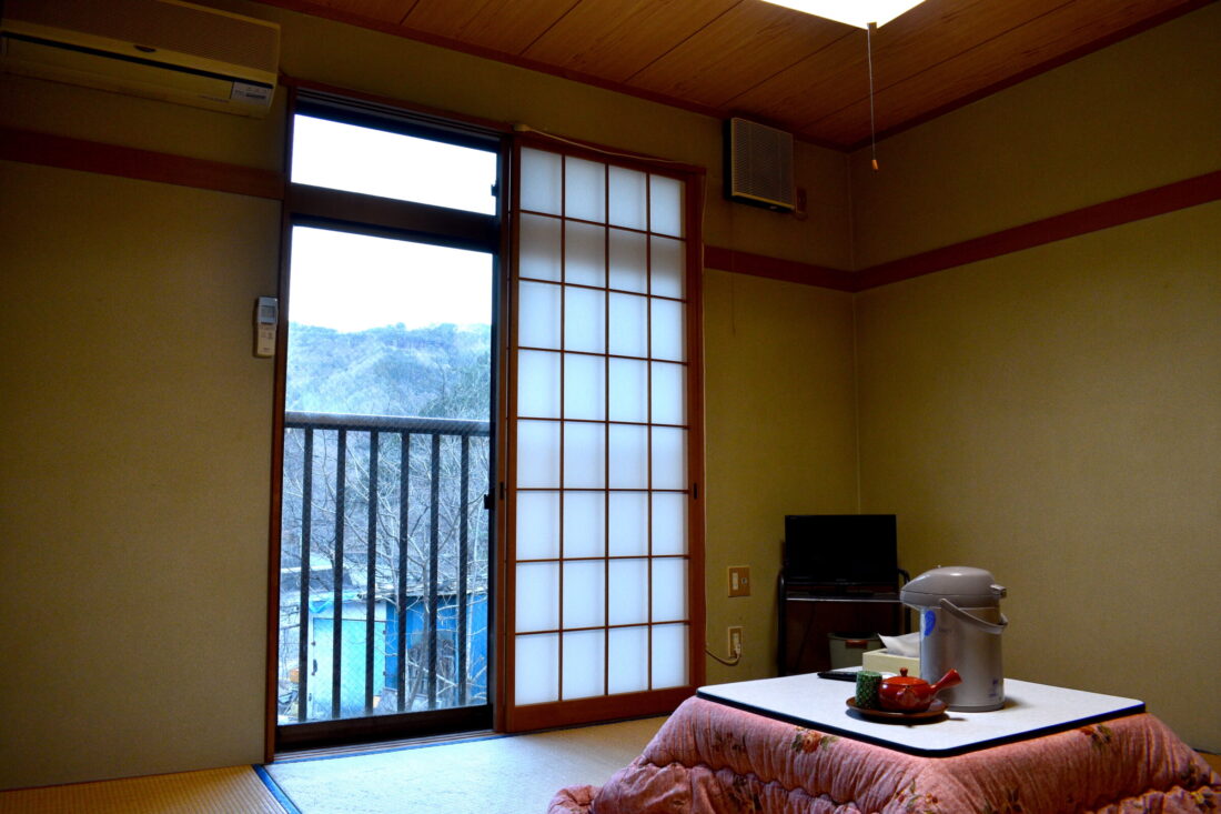 2-Day Winter Itinerary in Uenomura: Overnight at Suribachi Villa